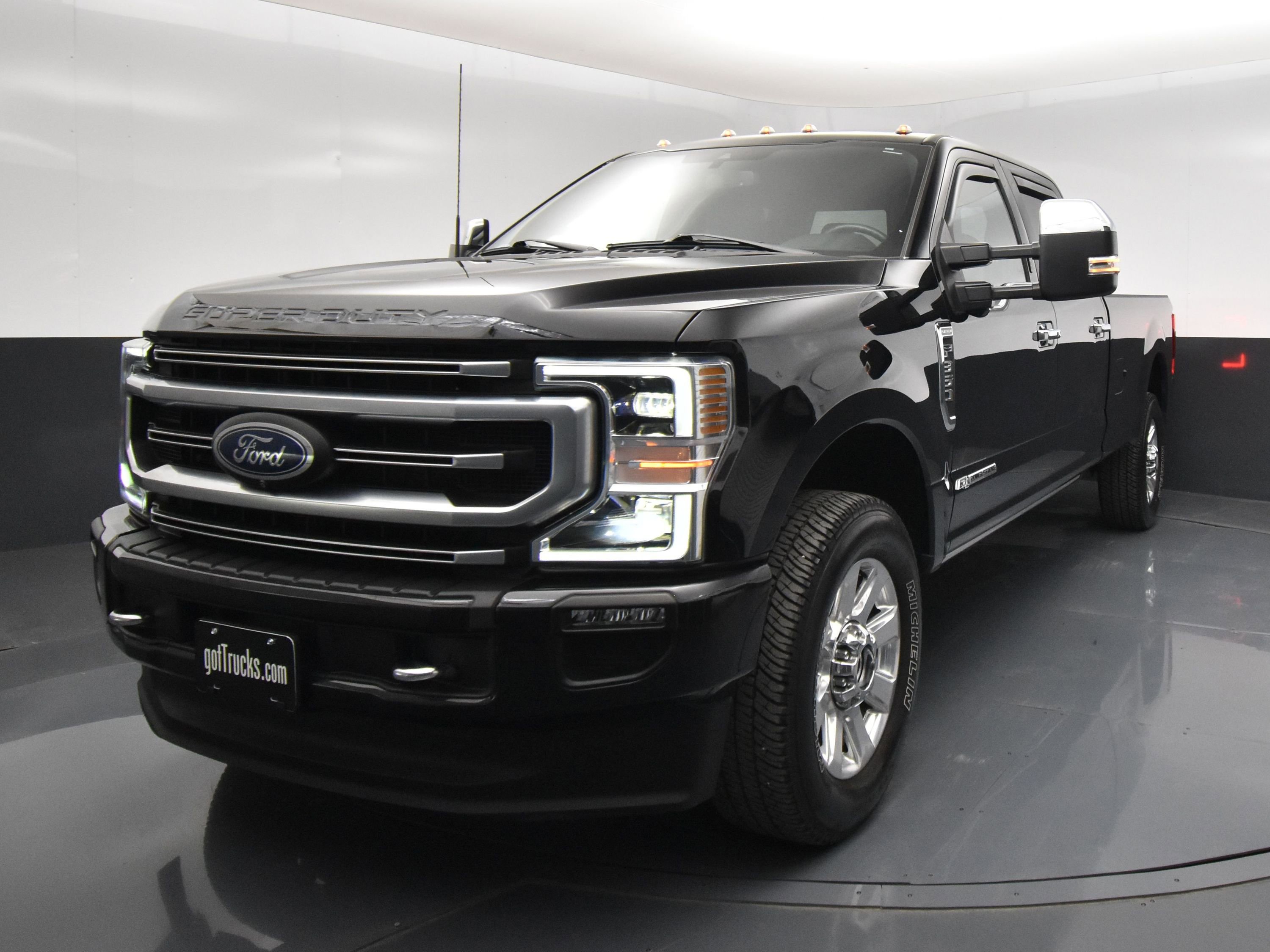 Used 2022 Ford F350 Platinum image 2