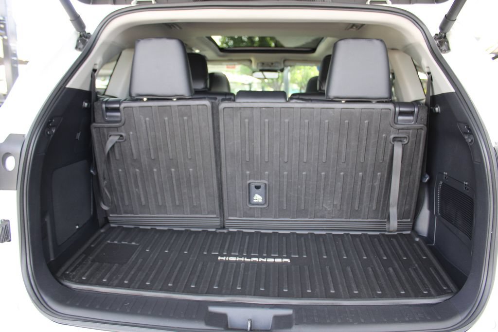 Certified 2026 Toyota Highlander Platinum AWD/4WD image 66