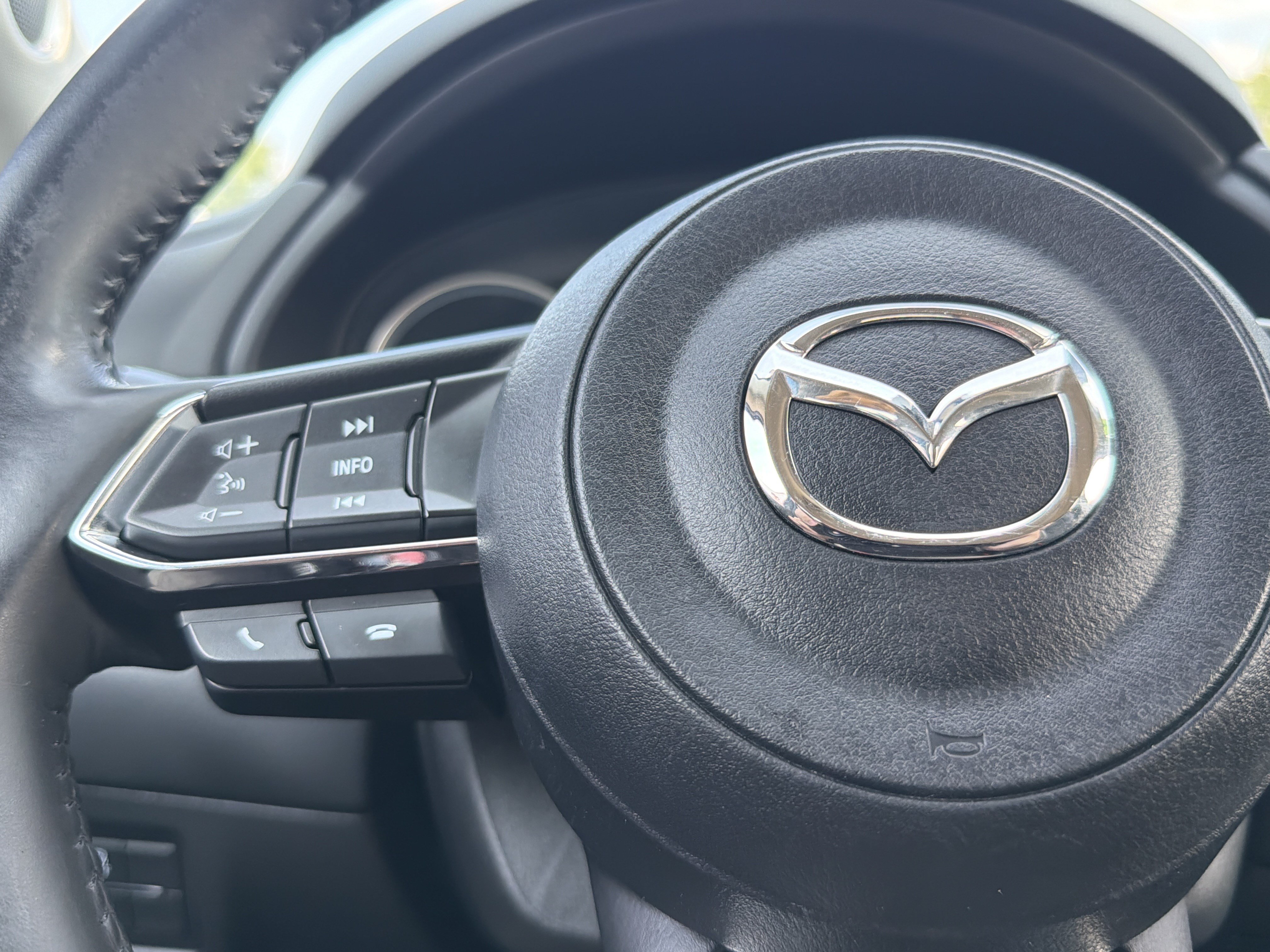Used 2019 MAZDA CX-5 Touring FWD image 9