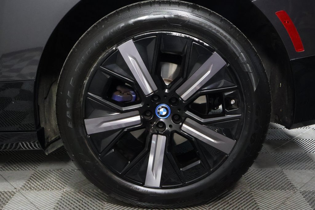 Certified 2024 BMW iX xDrive50 w/ Premium Package AWD/4WD image 15