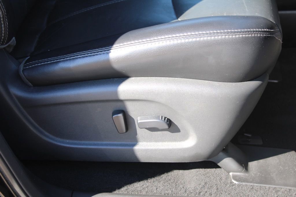 Used 2018 Nissan Pathfinder SL w/ Cargo Package image 22