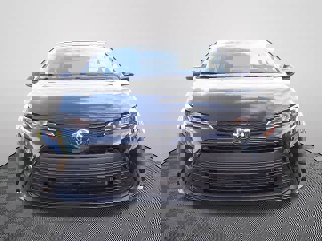 Used 2023 Toyota Corolla LE image 5