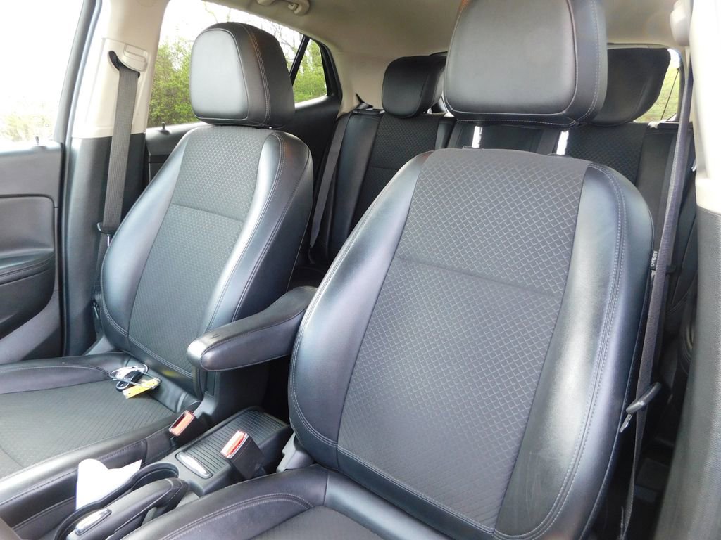 Used 2018 Buick Encore Preferred image 15