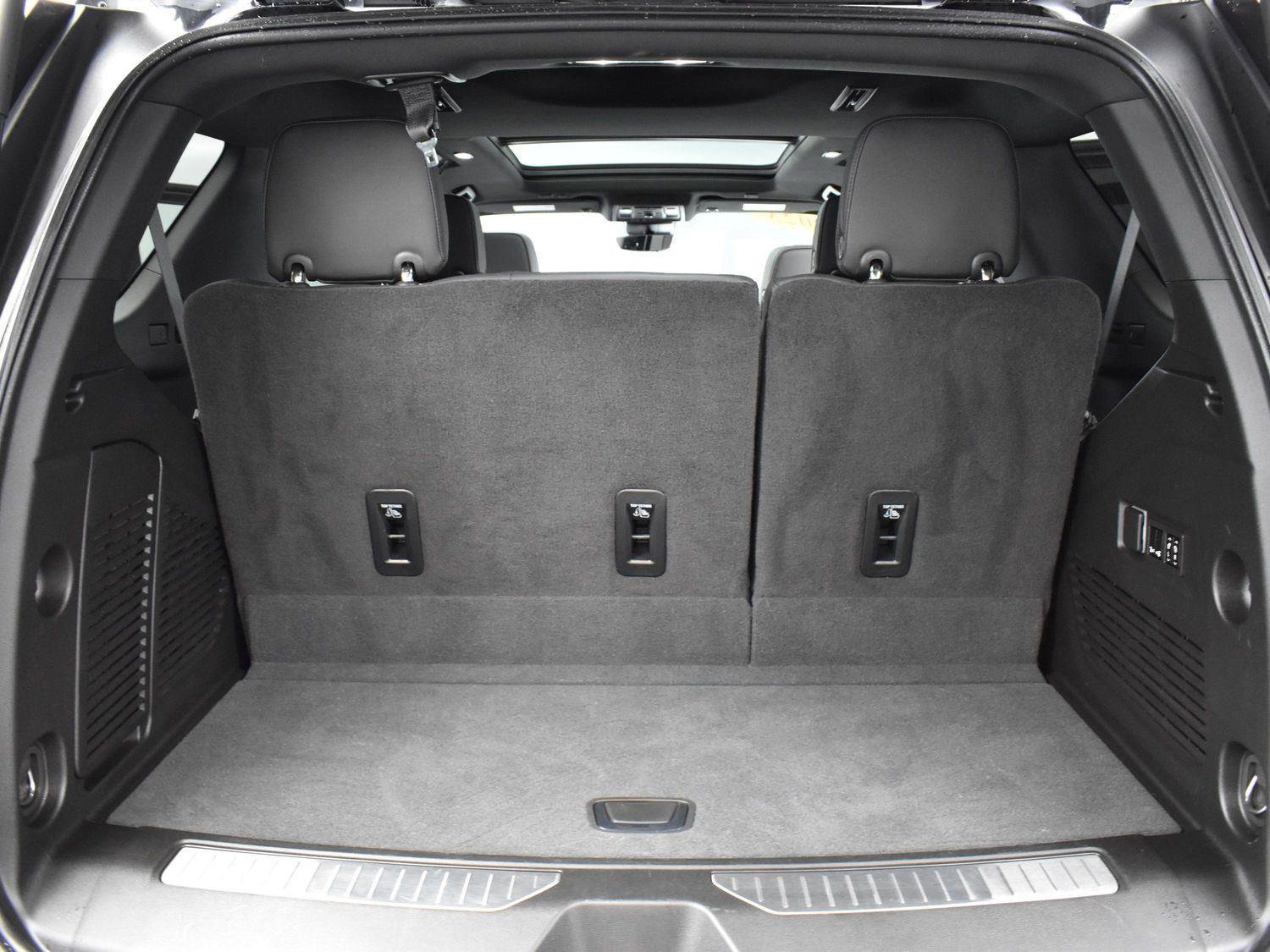 Used 2023 Chevrolet Tahoe High Country w/ Premium Package 2 image 9