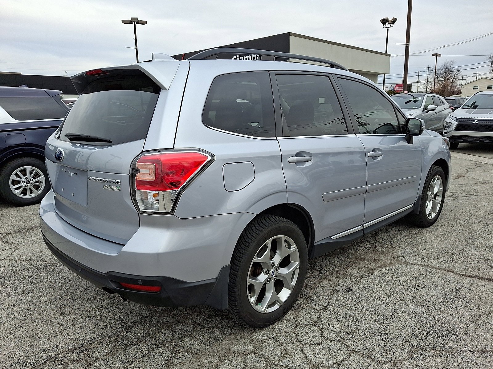 Used 2017 Subaru Forester 2.5i Touring image 7