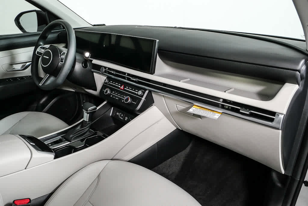 New 2026 Hyundai Tucson SE image 23