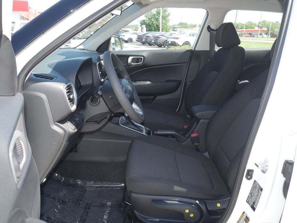 New 2026 Hyundai Venue SE FWD image 27