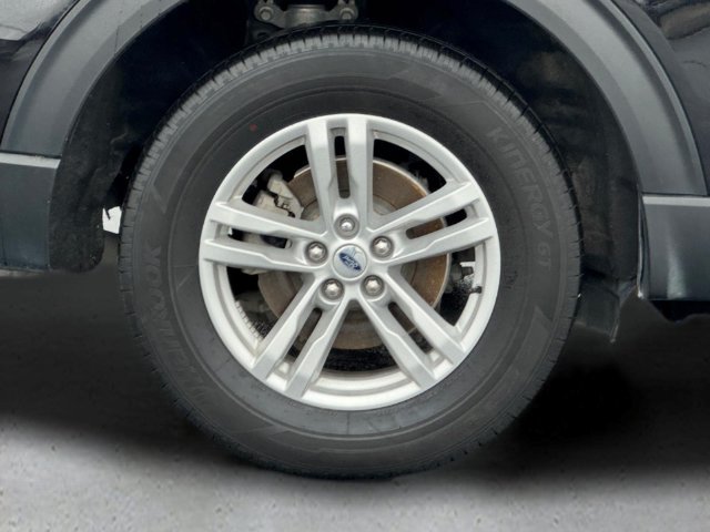 Used 2023 Ford Explorer XLT w/ Equipment Group 202A AWD/4WD image 9