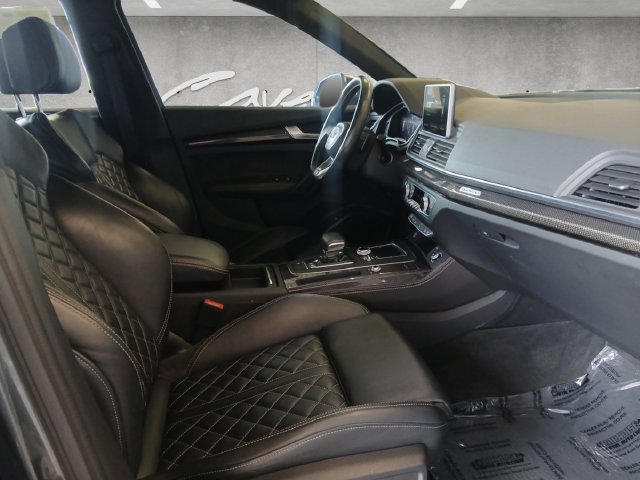 Used 2018 Audi SQ5 Premium Plus AWD/4WD image 25