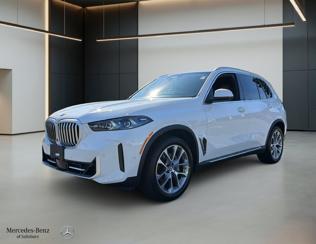 Used 2026 BMW X5 xDrive40i AWD/4WD image 1
