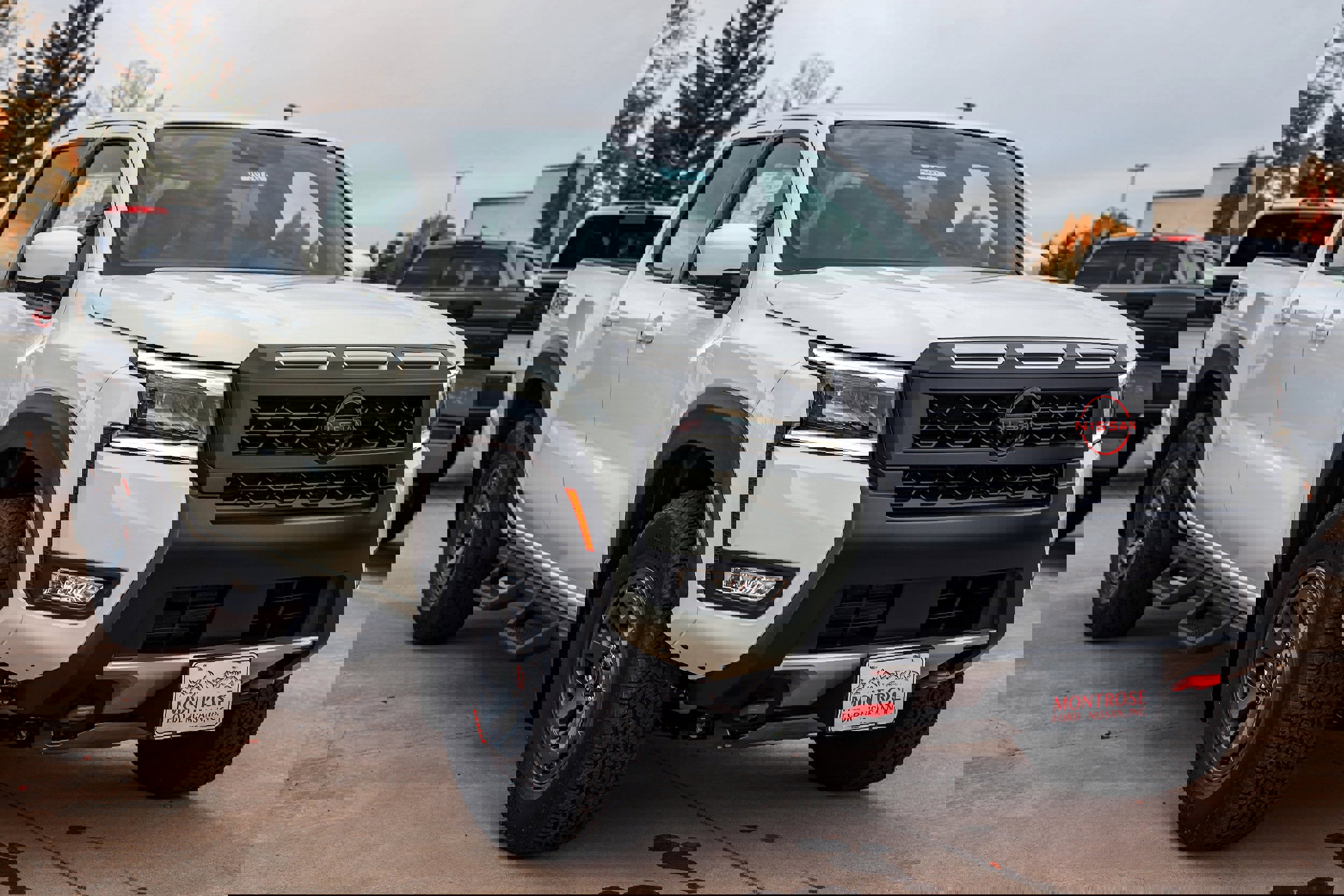 New 2026 Nissan Frontier PRO-4X w/ Pro-4x Convenience Package image 3