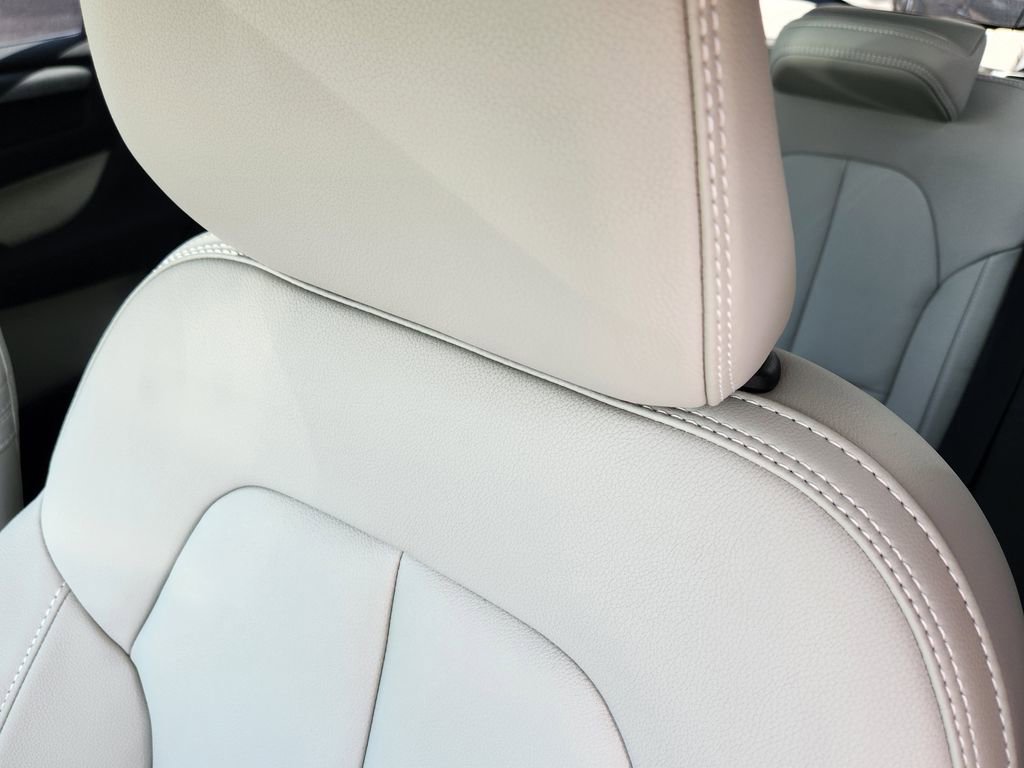 New 2026 Volvo XC40 B5 Plus w/ Protection Package Premier image 6