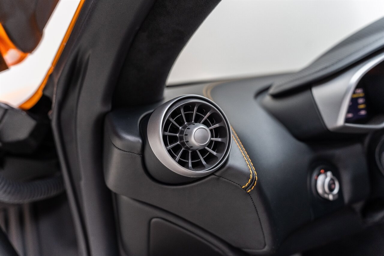 Used 2014 McLaren MP4-12C Spider RWD image 76