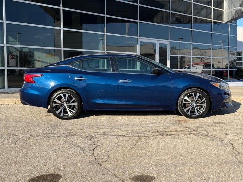 Used 2017 Nissan Maxima 3.5 S image 2