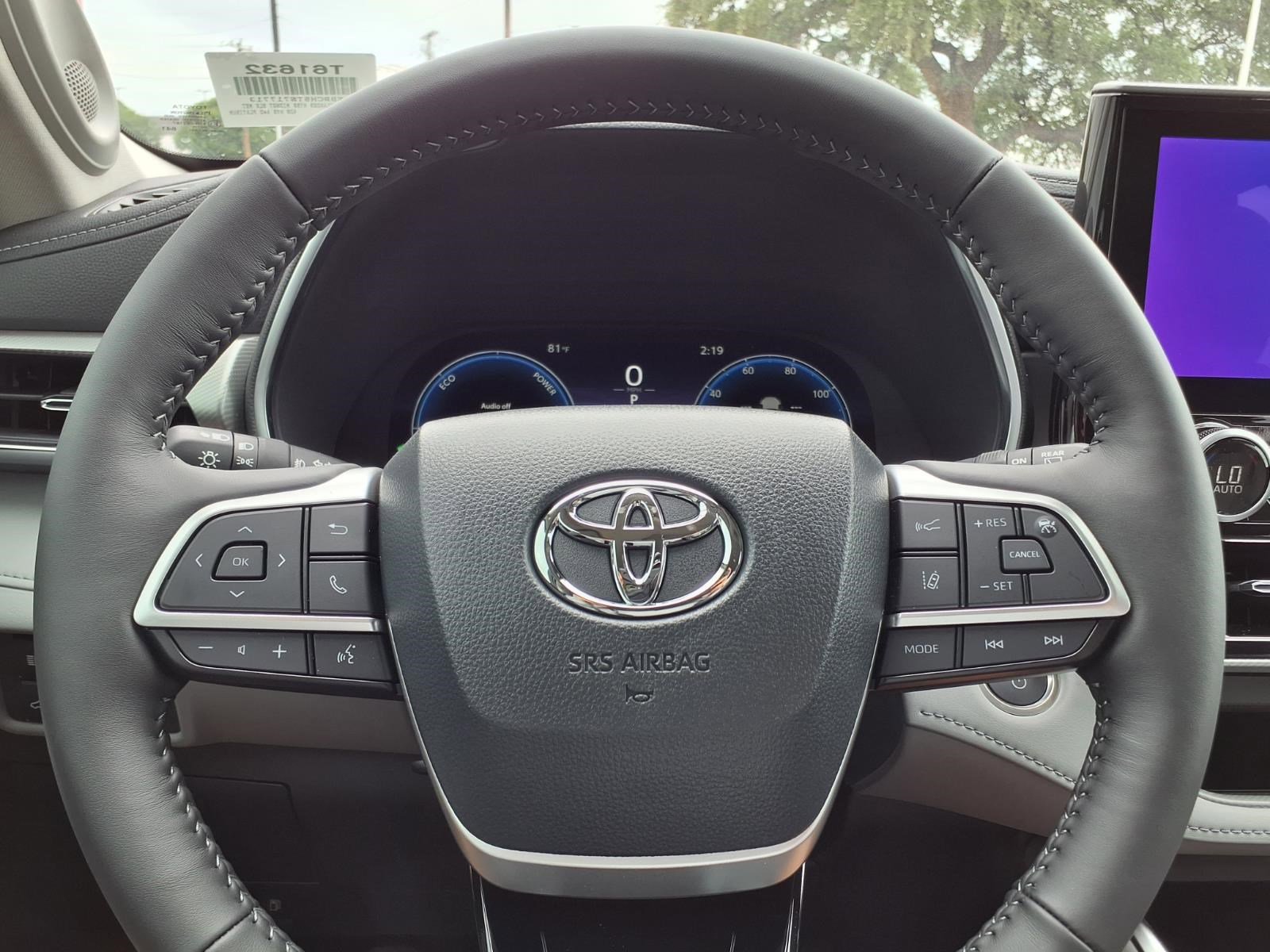 New 2026 Toyota Highlander Platinum AWD/4WD image 19