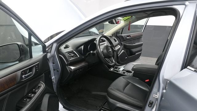 Used 2019 Subaru Outback 2.5i Limited AWD/4WD image 10