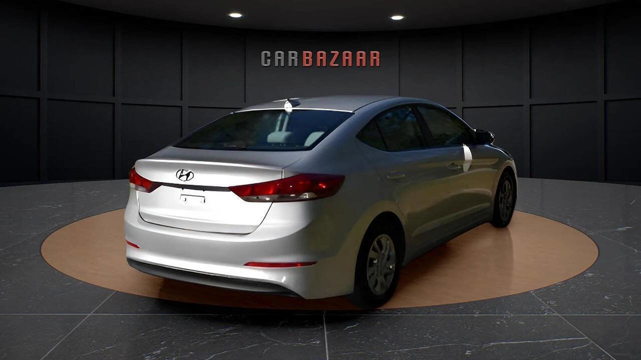 Used 2017 Hyundai Elantra SE image 5