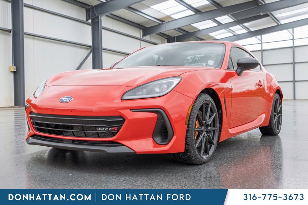 Used 2025 Subaru BRZ tS RWD image 1