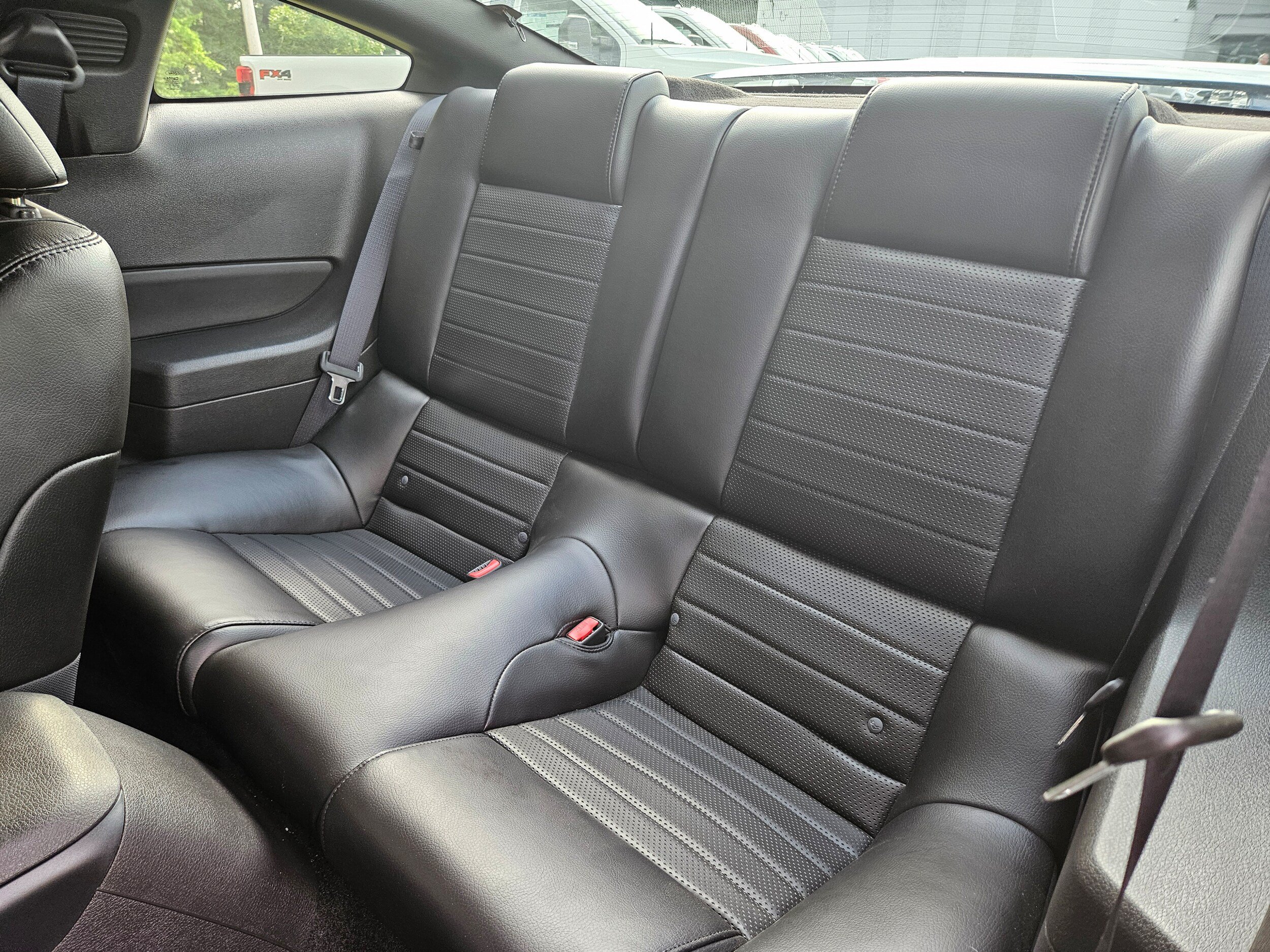 Used 2006 Ford Mustang GT Premium RWD image 23