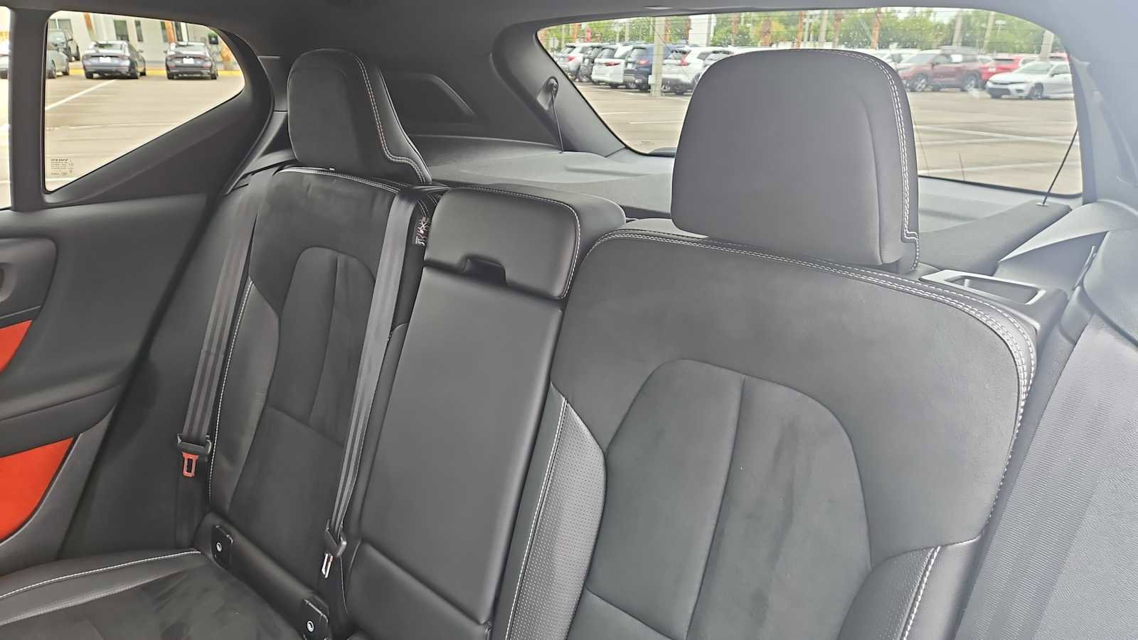 Used 2020 Volvo XC40 T5 R-Design AWD/4WD image 25