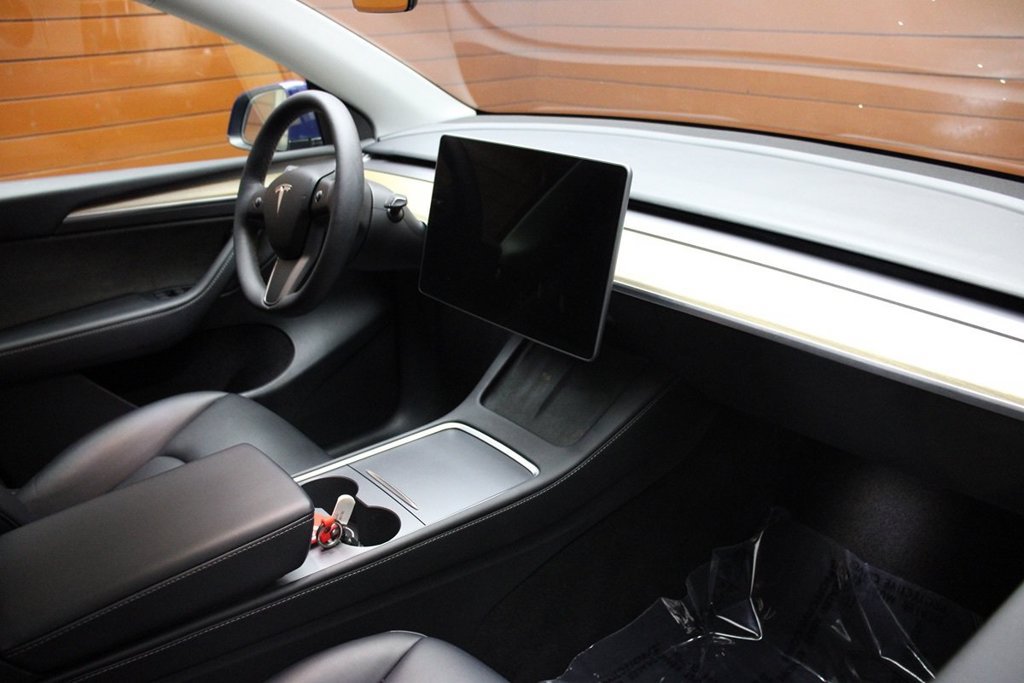 Used 2023 Tesla Model Y Long Range AWD/4WD image 10