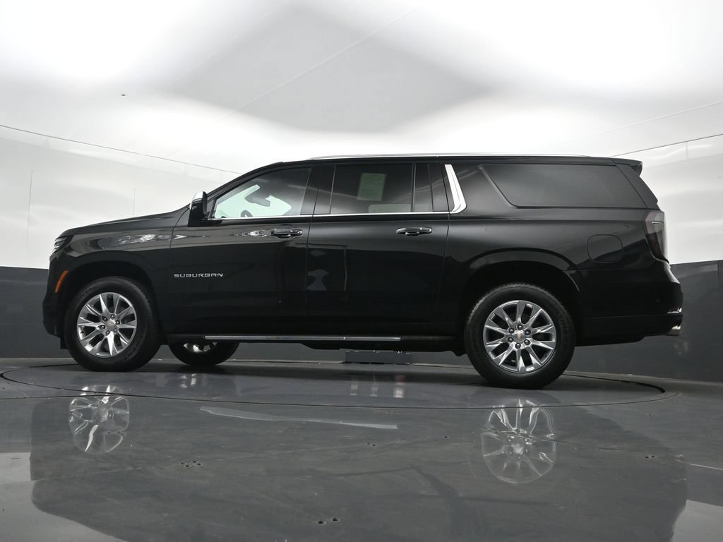 Used 2026 Chevrolet Suburban Premier AWD/4WD image 30
