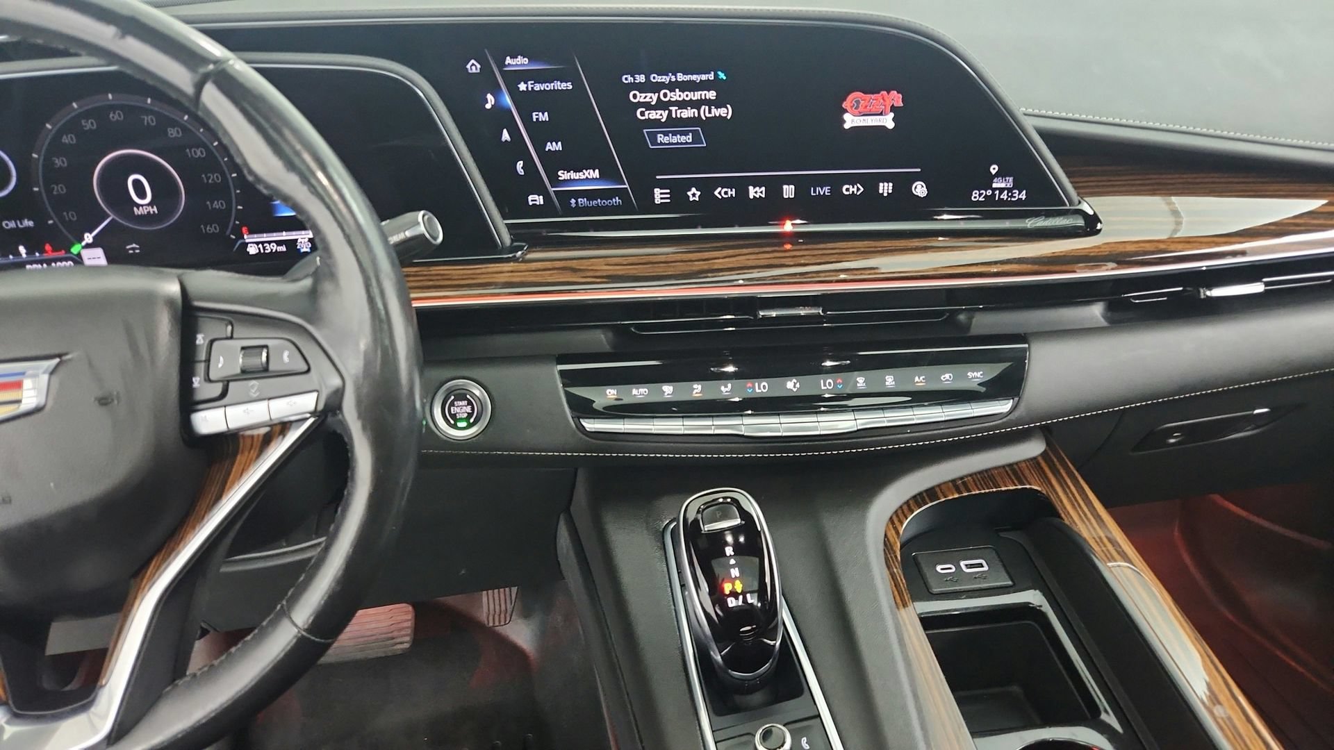 Certified 2022 Cadillac Escalade Premium Luxury AWD/4WD image 21