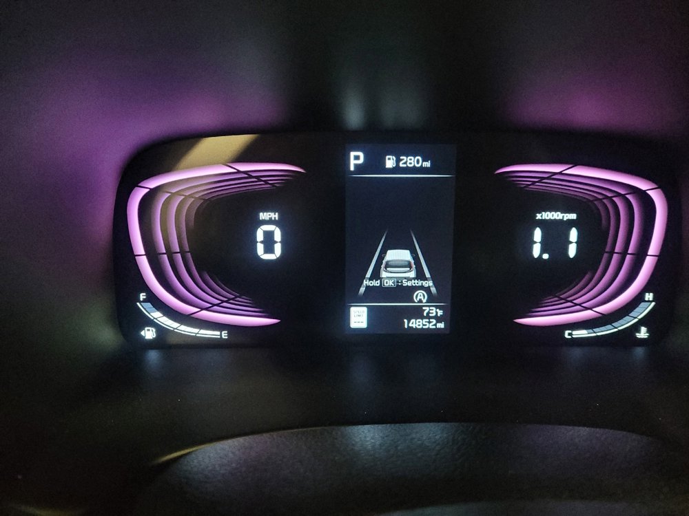 Used 2025 Kia Soul LX w/ LX Technology Package FWD image 23