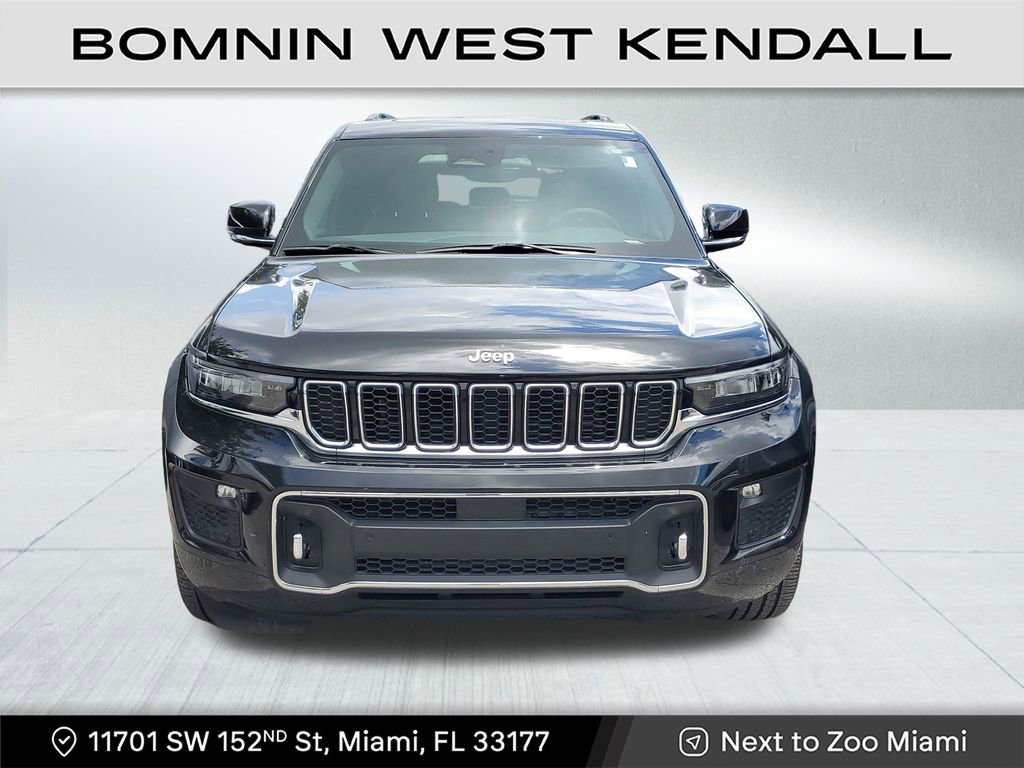 Used 2023 Jeep Grand Cherokee Overland image 2
