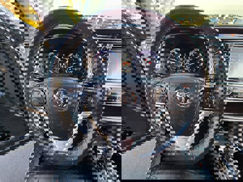 Used 2014 Toyota Highlander XLE image 47