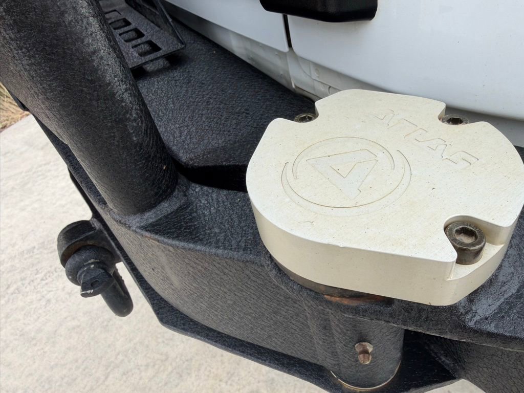 Used 2016 Jeep Wrangler Unlimited Sahara w/ Connectivity Group image 9