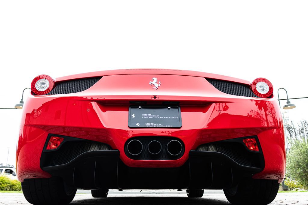 Used 2015 Ferrari 458 Italia Coupe RWD image 23