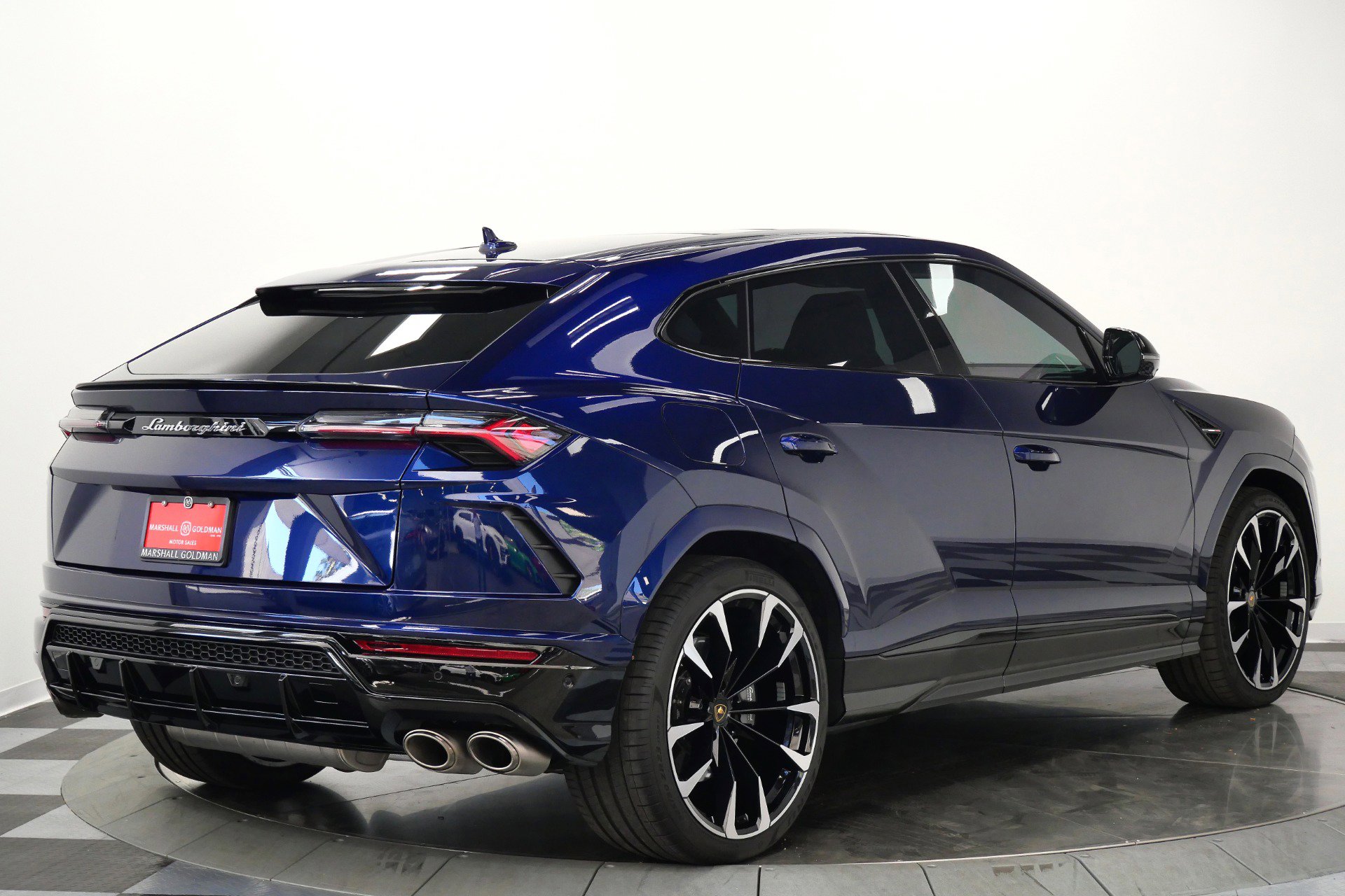 Used 2022 Lamborghini Urus AWD/4WD image 9
