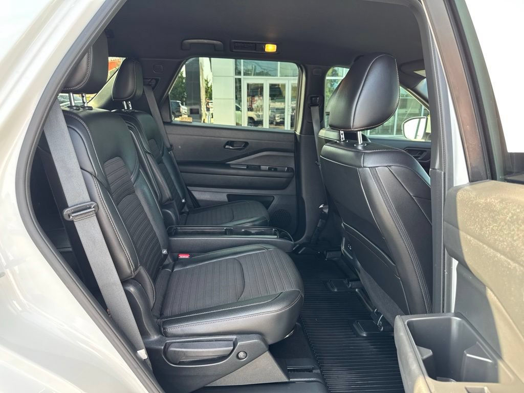Used 2025 Nissan Pathfinder Rock Creek AWD/4WD image 21