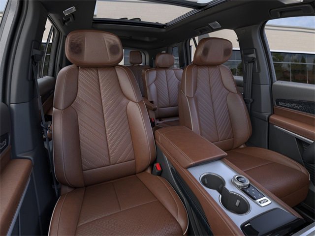 New 2026 Cadillac Vistiq Platinum w/ LPO, Floor Liner Package image 16