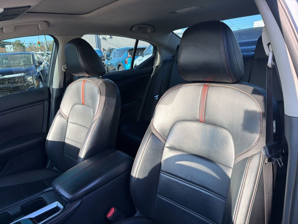 Used 2021 Nissan Sentra SR w/ SR Premium Package image 21