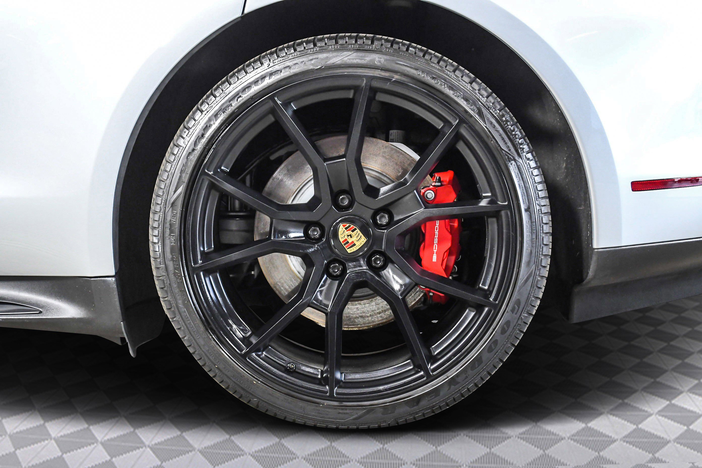 Used 2022 Porsche Taycan GTS w/ Premium Package (P6U) image 33