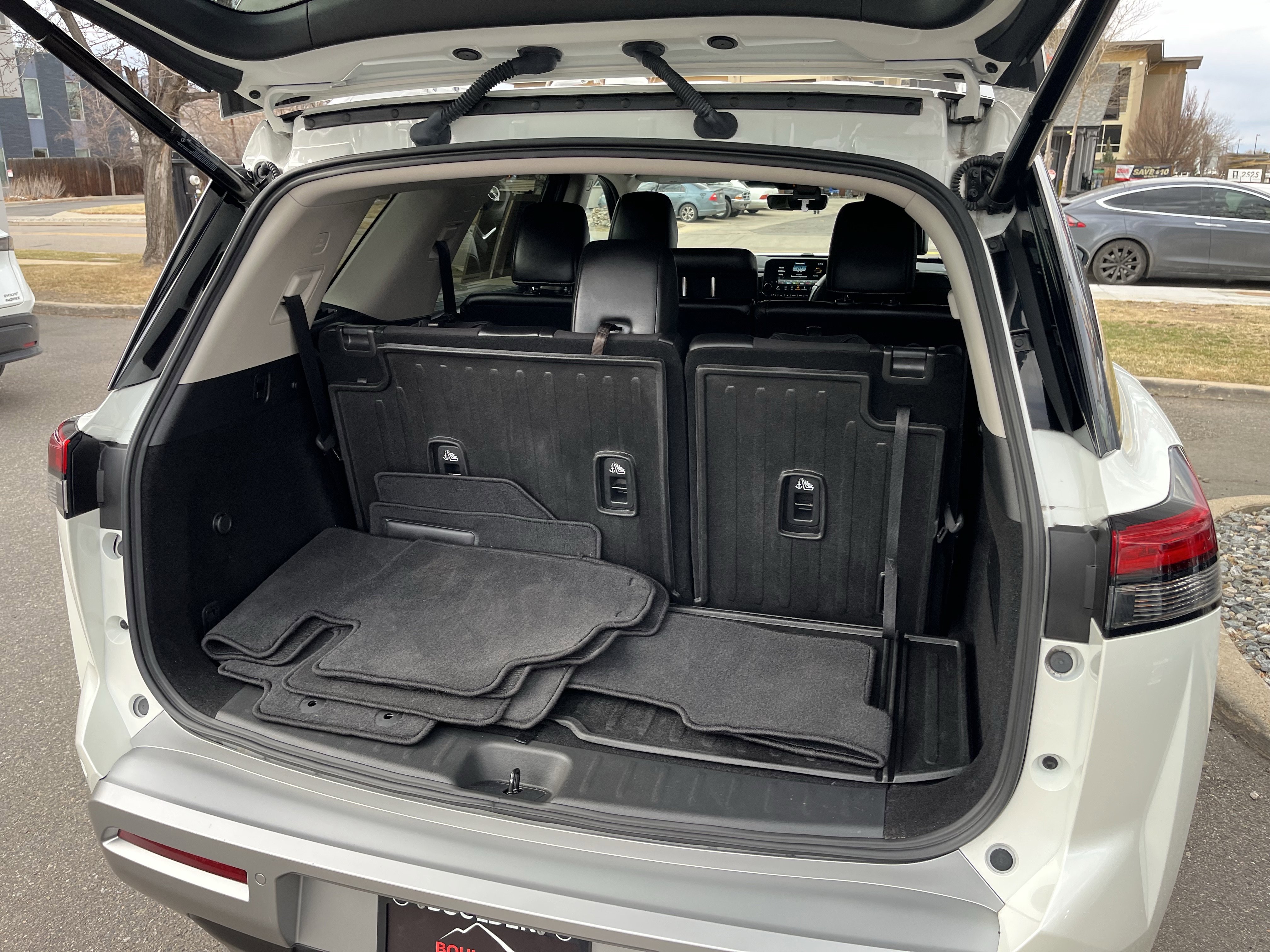 Certified 2024 Nissan Pathfinder Platinum w/ Cargo Package image 37