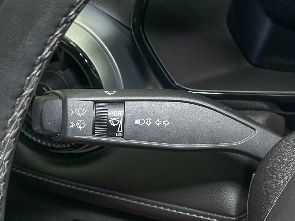 Used 2023 Chevrolet Colorado LT image 32