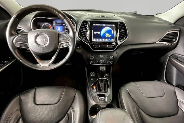 Used 2019 Jeep Cherokee Overland w/ Technology Group AWD/4WD image 7