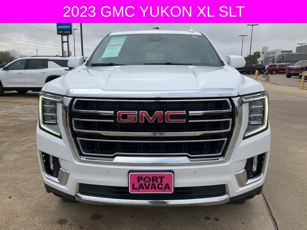 Used 2023 GMC Yukon XL SLT image 2