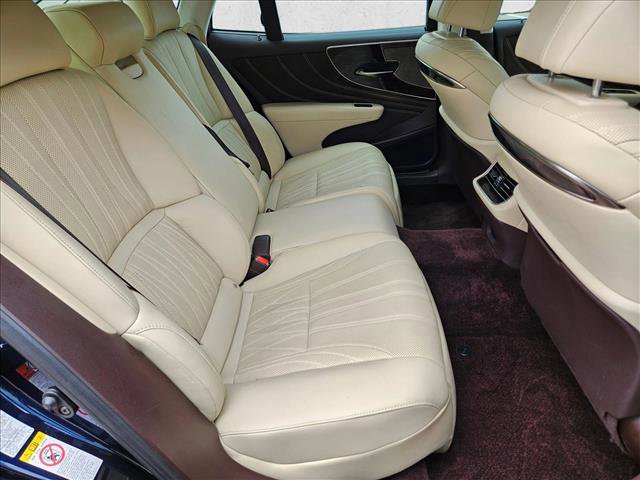 Used 2018 Lexus LS 500 w/ Luxury Package RWD image 21