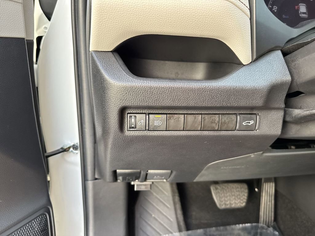 Used 2024 Toyota RAV4 XLE w/ Convenience Package image 56