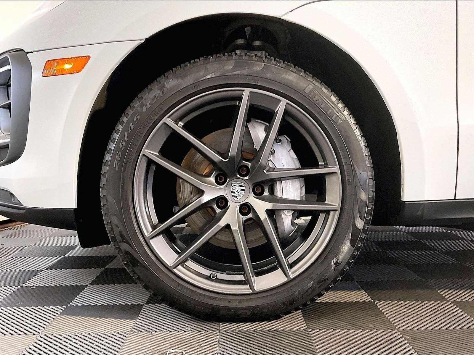 Certified 2023 Porsche Macan Turbo AWD/4WD image 11