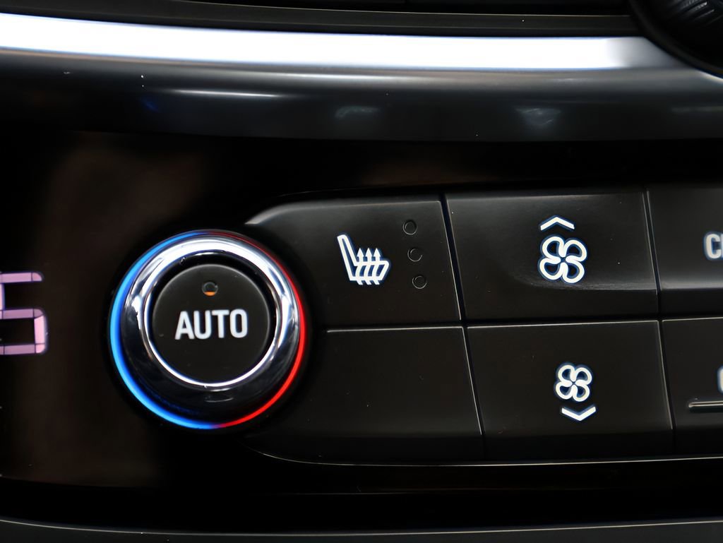 Used 2018 Buick LaCrosse Essence FWD image 23