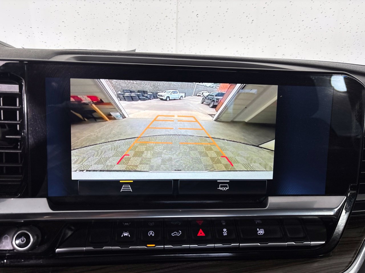 Used 2023 Chevrolet Silverado 1500 LT AWD/4WD image 18