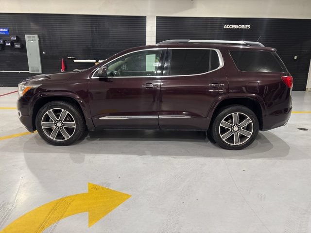 Used 2017 GMC Acadia Denali w/ Technology Package FWD video 2