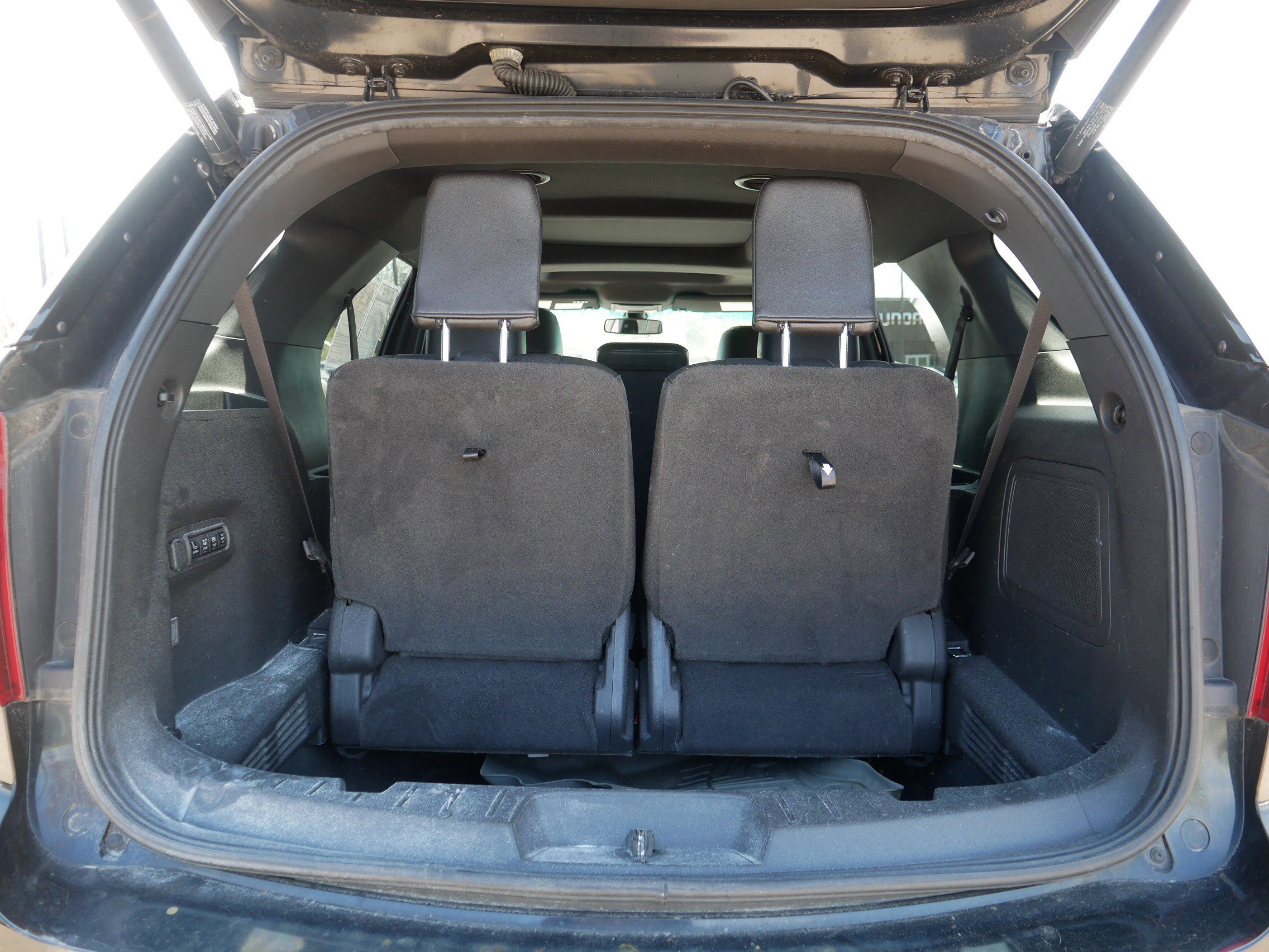 Used 2014 Ford Explorer Limited w/ Equipment Group 302A AWD/4WD image 18