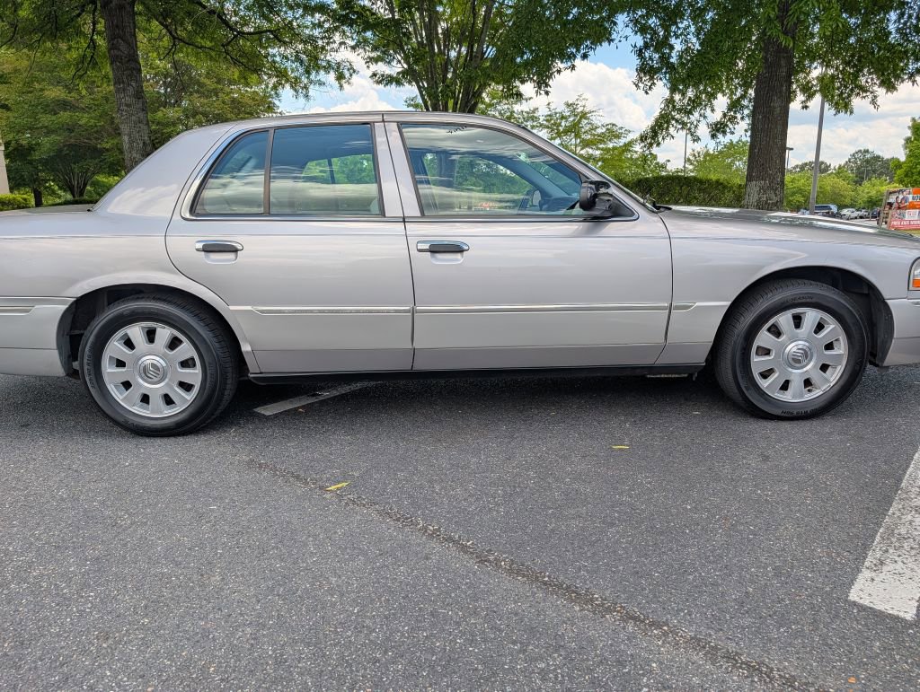 Used 2005 Mercury Grand Marquis LS RWD image 7