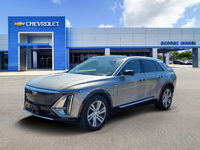 Certified 2024 Cadillac Lyriq Tech AWD/4WD image 2